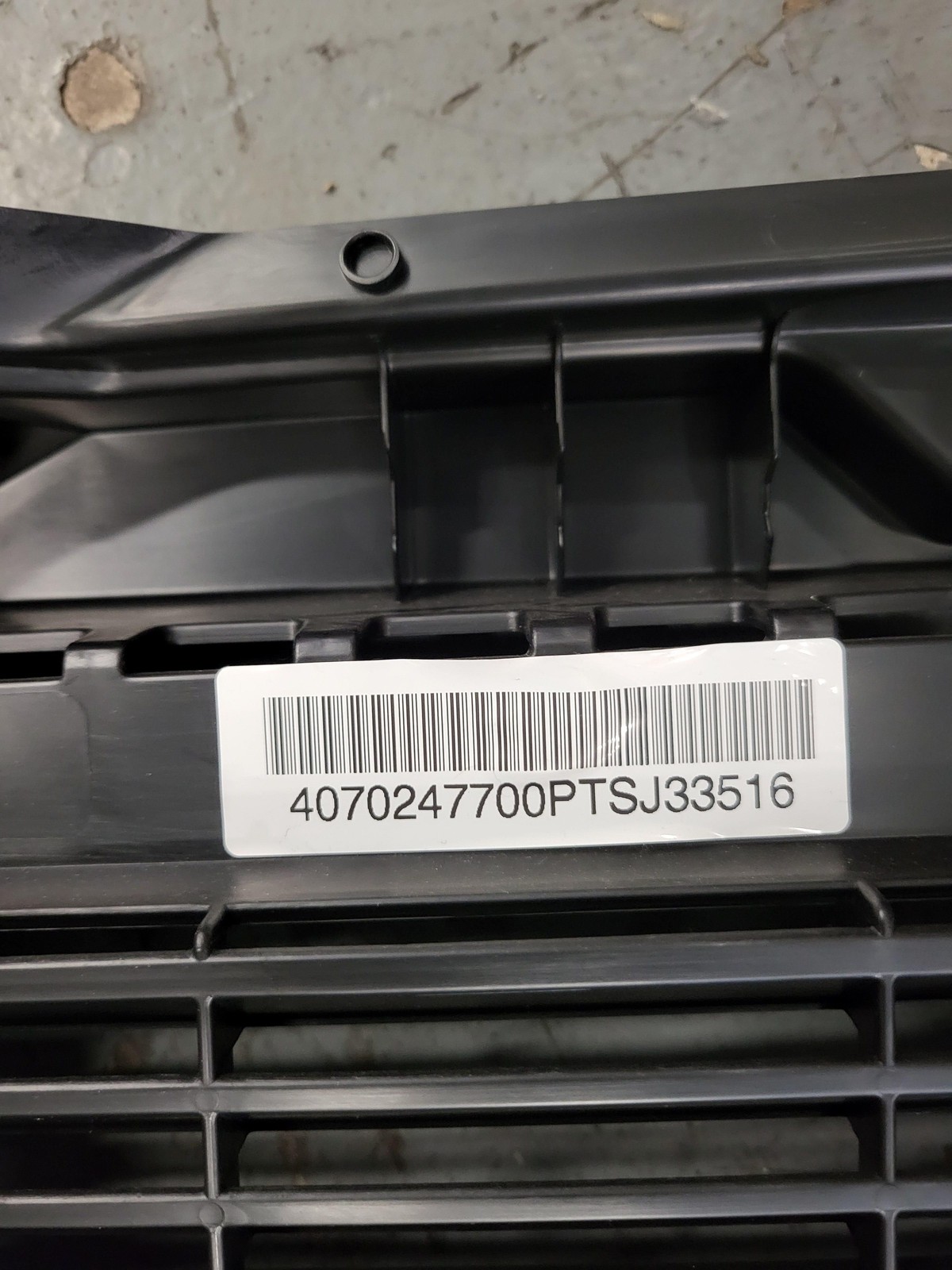 2017-2022 Maserati Levante Left Driver Rear Quarter Trunk Trim Panel 670098380