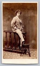 CDV 1865 Femme en tenue masculine Photo Deroche & Heyland à Milan Cross-dressing
