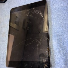 Apple iPad Mini 16GB Model A1432 - Space Gray