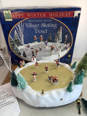 Vintage Happy Winter Holiday Village Skating Pond Works And Complete