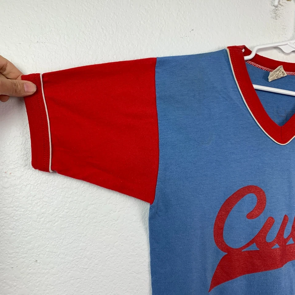 Camiseta de Colección Russell Athletic Cuello en V Timbre Cachorros Azul Rojo Jóvenes Niños Lg A Foto 2 de 4