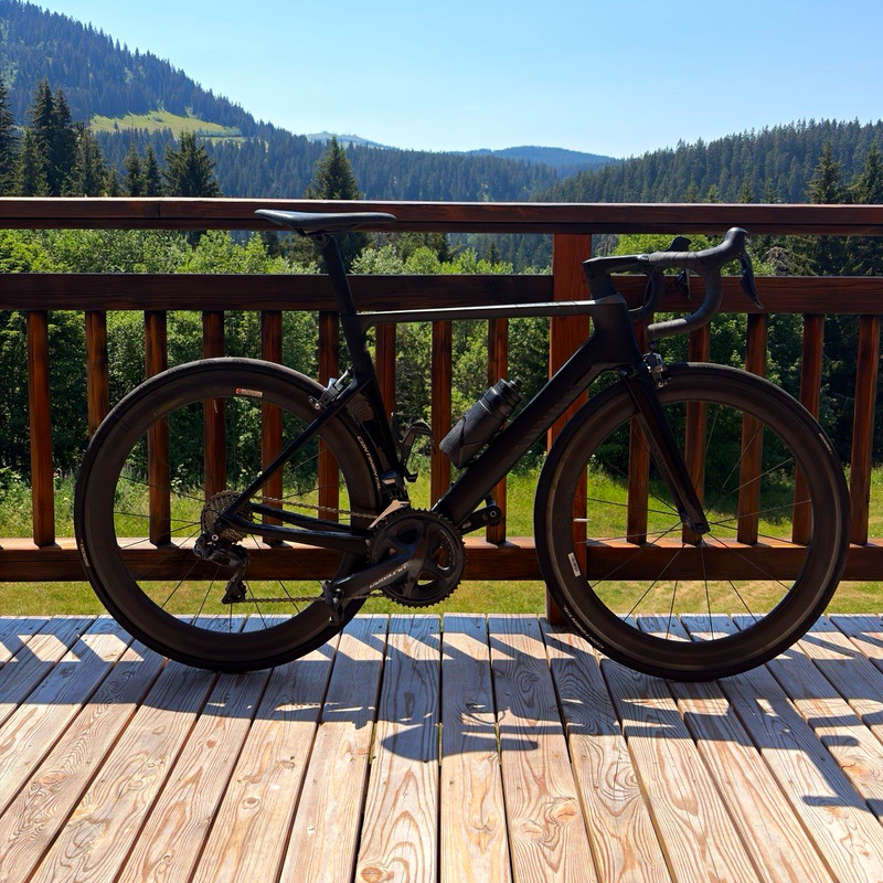 Canyon Aeroad CF SLX 2018 Carbon Fibre Road Bike 700C Rim Brake M Black
