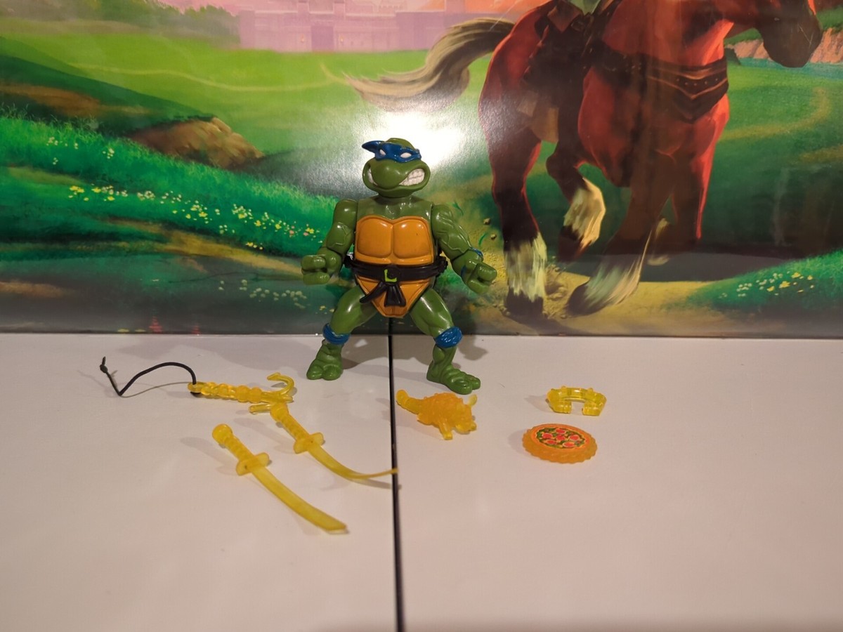 1990 Vintage TMNT Storage Shell Leo Leonardo Black Belt Variant
