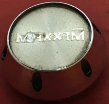 ONE USED MAXXIM CHROME CENTERCAP C-090 10853