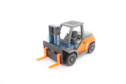Takara Tomy Tomica #111 Toyota L and F Geneo Stacker 1/62 Diecast Toy Car - Picture 5 of 7