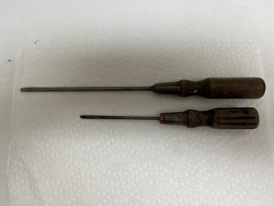 Vintage BELL SYSTEM Wood Handle Screwdriver Set