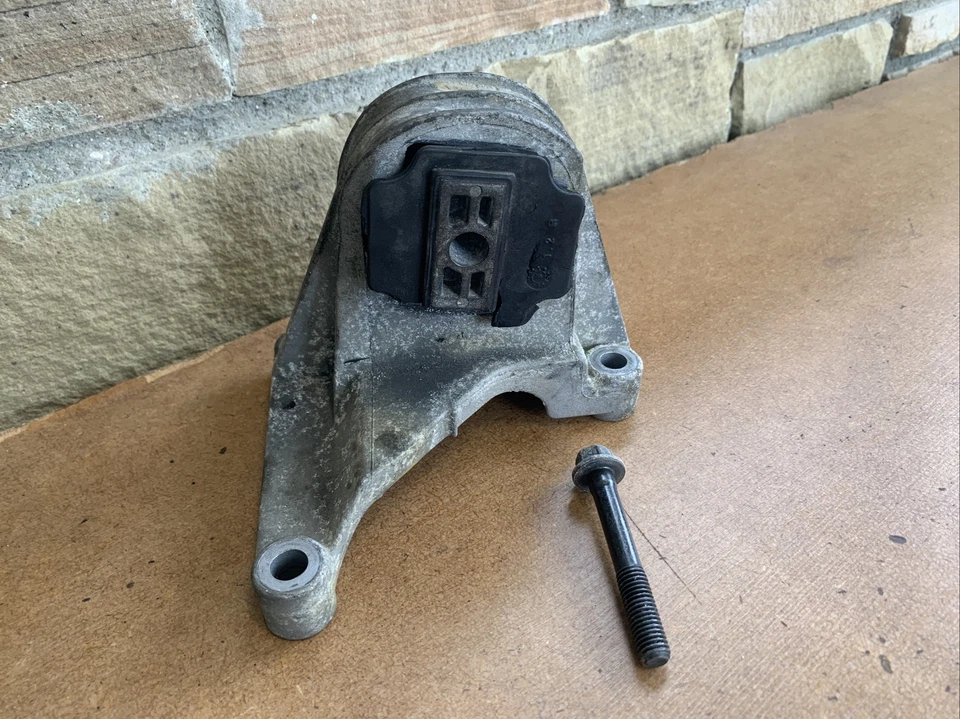 2003-2007 Volvo XC70 V70 Upper Engine Mount Torque Arm 30680770 OEM - Image 2 of 4