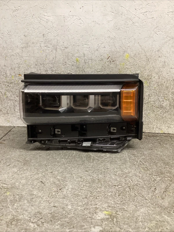 2024 2025 TOYOTA LAND CRUISER LEFT LH DRIVER SIDE HEADLIGHT OEM 8118560S60
