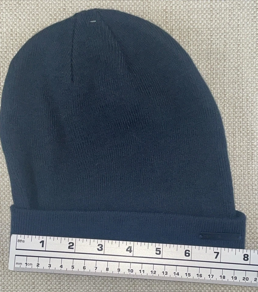 Gorro Tommy Hilfiger azul marinho unissex tamanho único malha com logotipo RN#36543 NOVO COM ETIQUETAS - Imagem 3 de 4