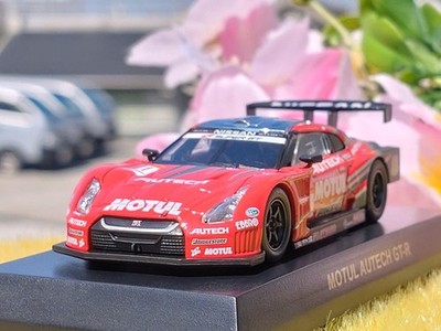 Super GT 2009 / Motul Autech GT-R / No1 S.Motoyama / Autographed / 1/64/ Kyosho
