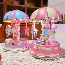 Carousel Merry-go-round Wind up Music Box with LED Light 3-Horse Rotating