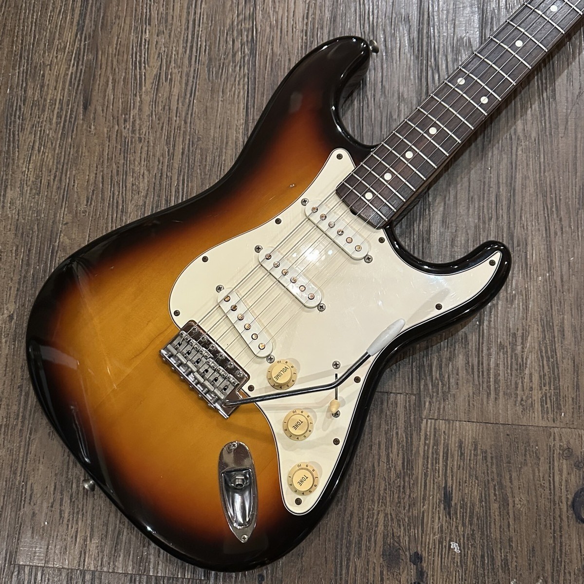 【美しい杢目】1993〜1994年製 Fender japan Qシリアルネック Fender Japan ST57-70 フジゲン期Nシリアル1993-1994年製 買取りました