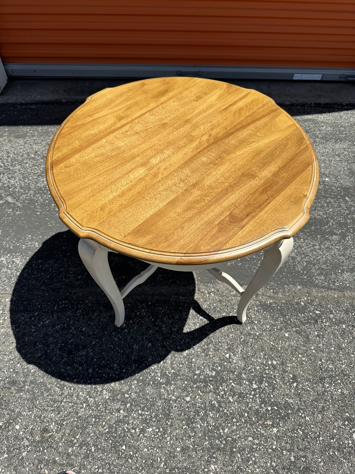 Ethan Allen Country French Round End Side Accent Table 268204 646 eBay