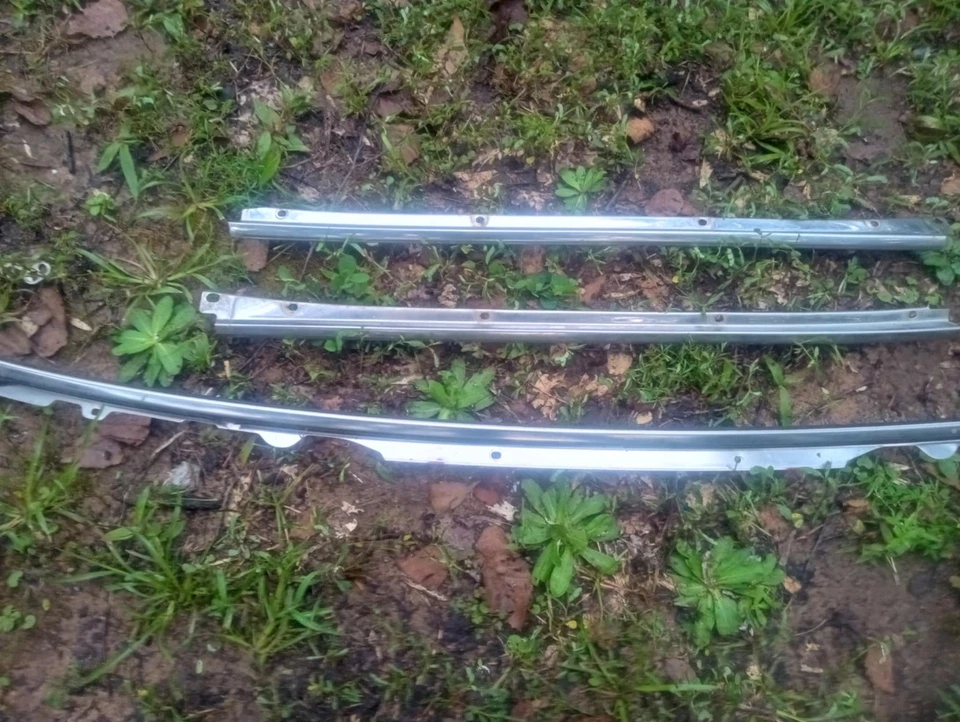 Lote de 3 molduras cromadas para Nissan 1986-1997 carrocería dura d21 OEM raras Foto 3 de 4