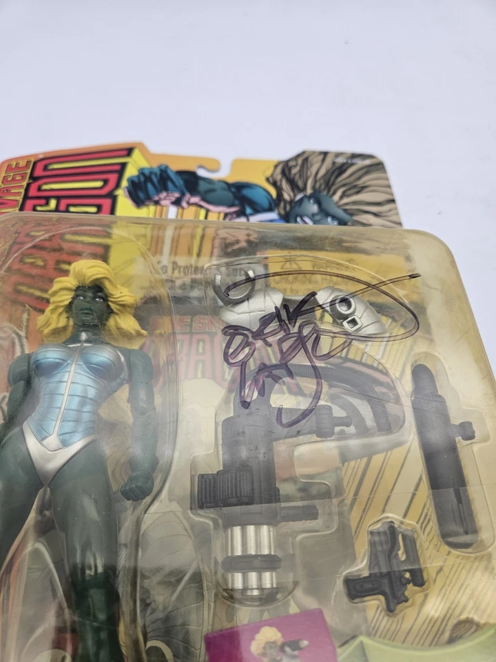 Figura de acción The Savage Dragon She-Dragon 1995 TMNT Playmates FIRMADO ERIK LARSEN Foto 4 de 4