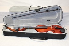 4/4 Full Size Violin Model 3015 w/Case P32