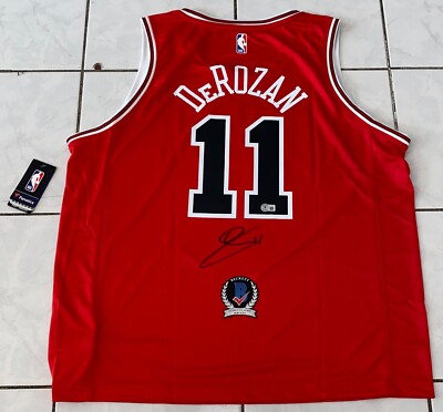 DeMar DeRozan Signed Autographed Chicago Bulls Jersey Beckett