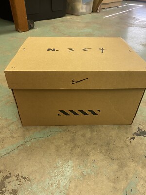 Oversize Nike Shoe/gift Box