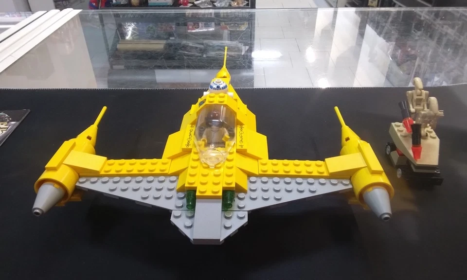 LEGO Star Wars 7141 Naboo Fighter, foto 2 di 5