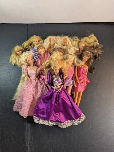 Mixed Lot of 12 Vtg Barbie Dolls & Clothes & Accessories 1966