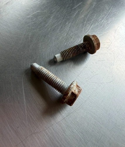 Volkswagen Polo 6R Clutch Slave Cylinder Mounting Bolts