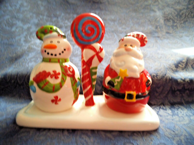 SALT & PEPPER SHAKERS CHRISTMAS  SANTA & SNOWMAN ON A CANDY CANE TRAY ~ NIB