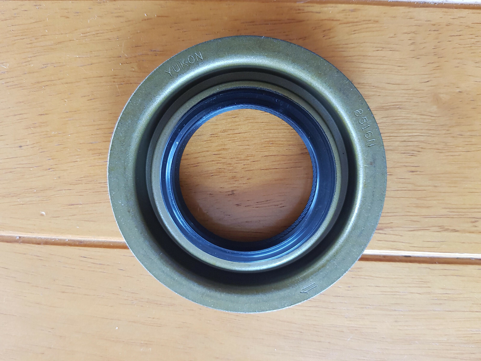 Rear Pinion Seal For Jeep Cherokee XJ & Cherokee Liberty KJ KK 8.25
