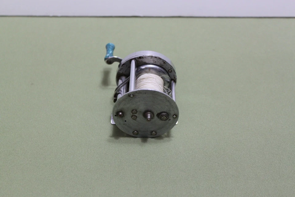 Carrete de pesca vintage Abbey Imbrie junto al lago EE. UU. mango verde azulado antiguo Foto 2 de 4