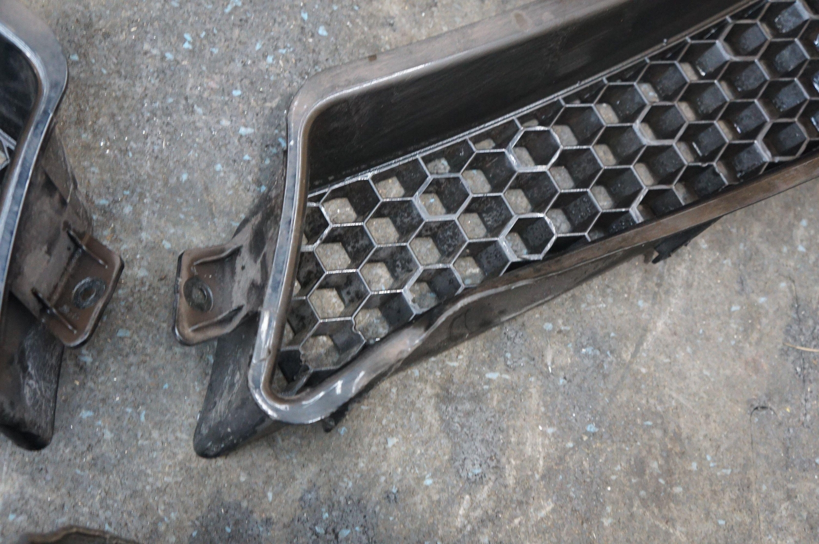 Set Left Right Rear Quarter Air Vent OEM 400317115A Lamborghini Gallardo *Note