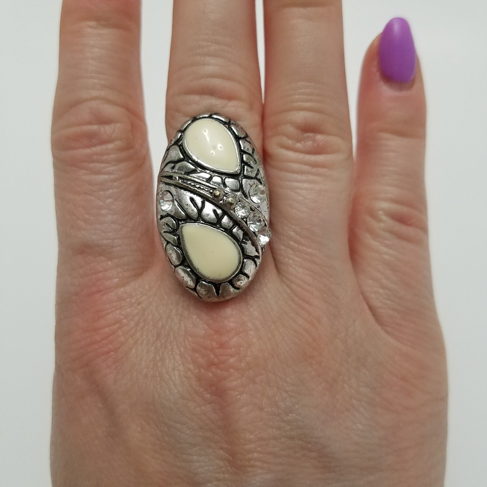 Vtg Silver Tone White Enamel Statement Ring Clear… - image 3