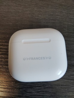 Apple Air Pods Charging Case