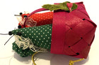 VTG Handcrafted 2 Granny Mice/Woven Wicker Christmas Basket 3.25"x2.5" Ornament — photo 10