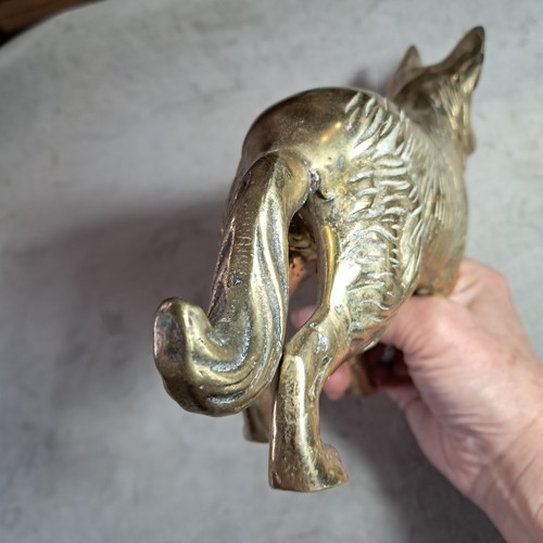Vintage Brass German Shepherd Dog Ornament, 1kg weight, approx 10" long - Picture 7 of 9