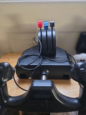 Logitech Saitek Pro Flight Yoke System w/ Throttle Quadrant   PC Simulator
