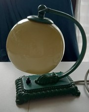 Art Deco Tischlampe Metall , Bakelit & Opal Glas, Bauhaus 1930er 1940er 