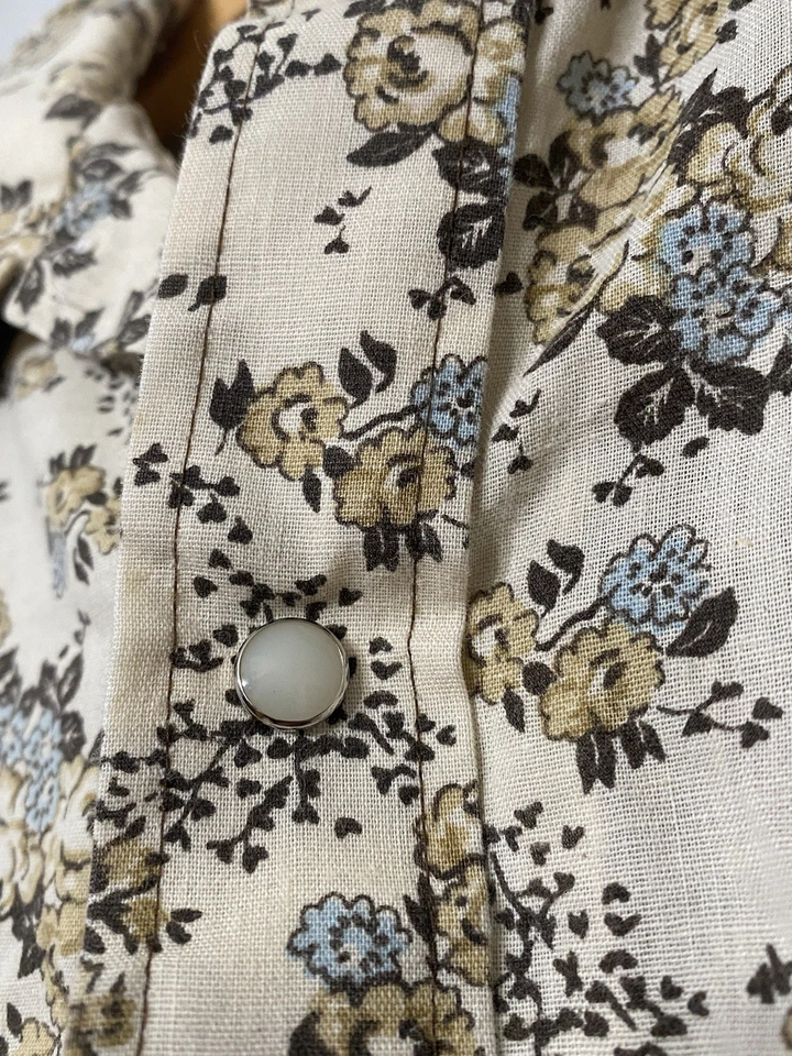 Camisa Sears Western Wear Bege Floral Pérola Snap Rodeio Ranch wear VTG Jugo Largo - Imagem 4 de 4