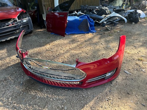12-16 OEM Tesla Model S OEM RED FRONT BUMPER COVER ASSEMBLY - Picture 6 of 9