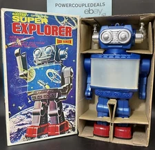 SJM Taiwan Battery Operated Vintage TV Wide Screen Toy Space Robot w/ ORG Box
