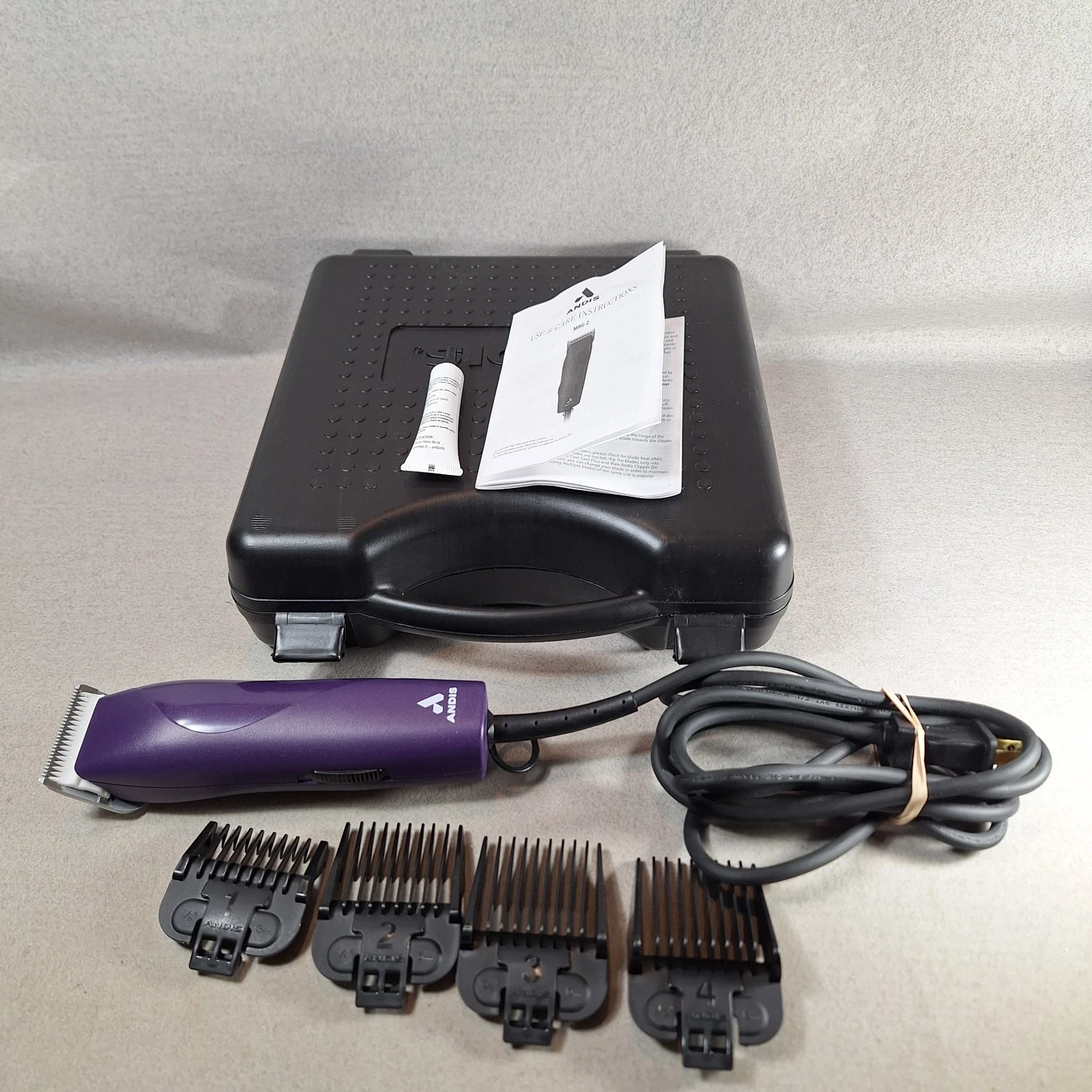 Andis-Easy Clip Groom Detachable Blade Pet Clipper Blue MBG-2 W/Heads/#10 Blade
Opens in a new windo