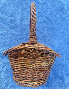 VINTAGE 10" VALHALLA HAND WEAVERS TRYON NC PACOLET RIVER WICKER FLOWER BASKET