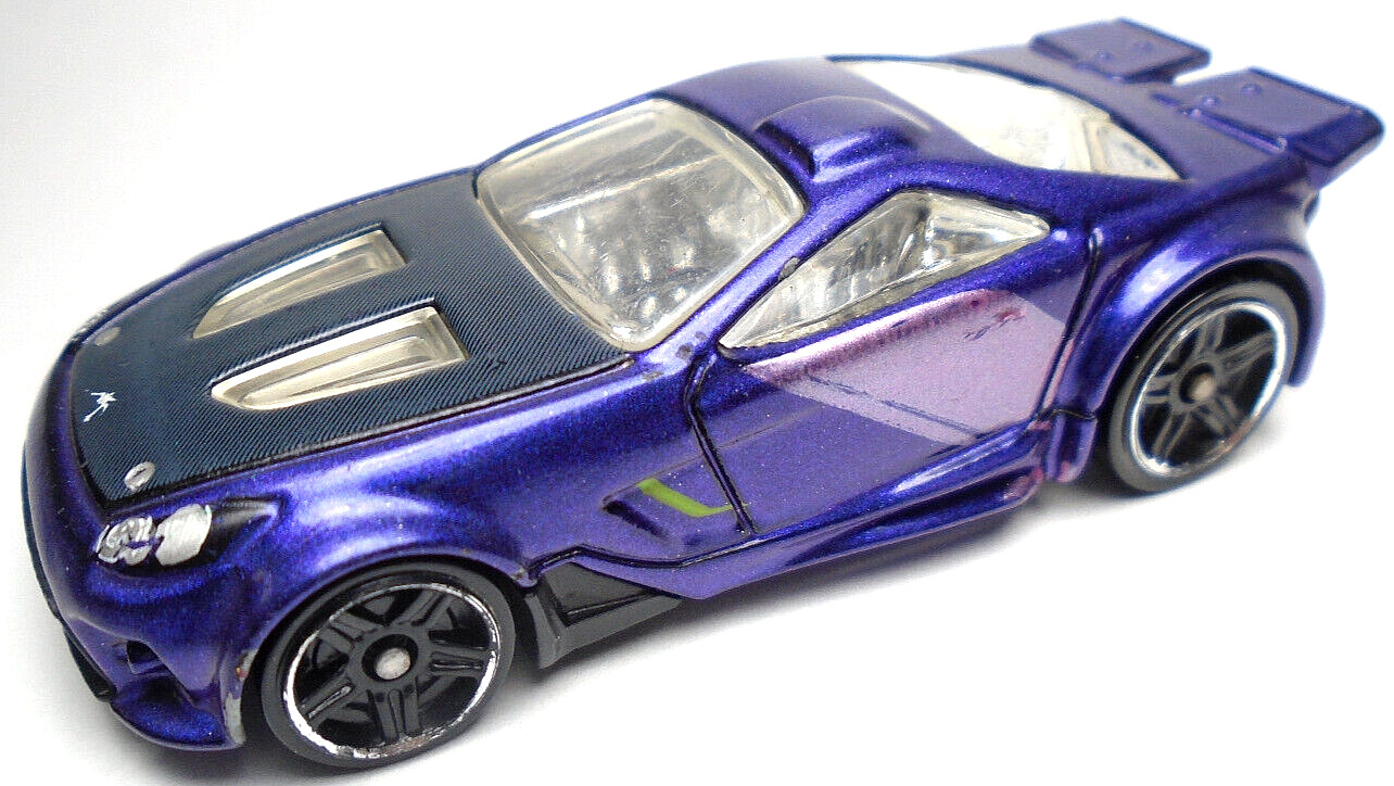 2010 HOT WHEELS SCORCHER PURPLE 1:64 DIECAST 2 3/4" CAR WITH BLACK & CHROME