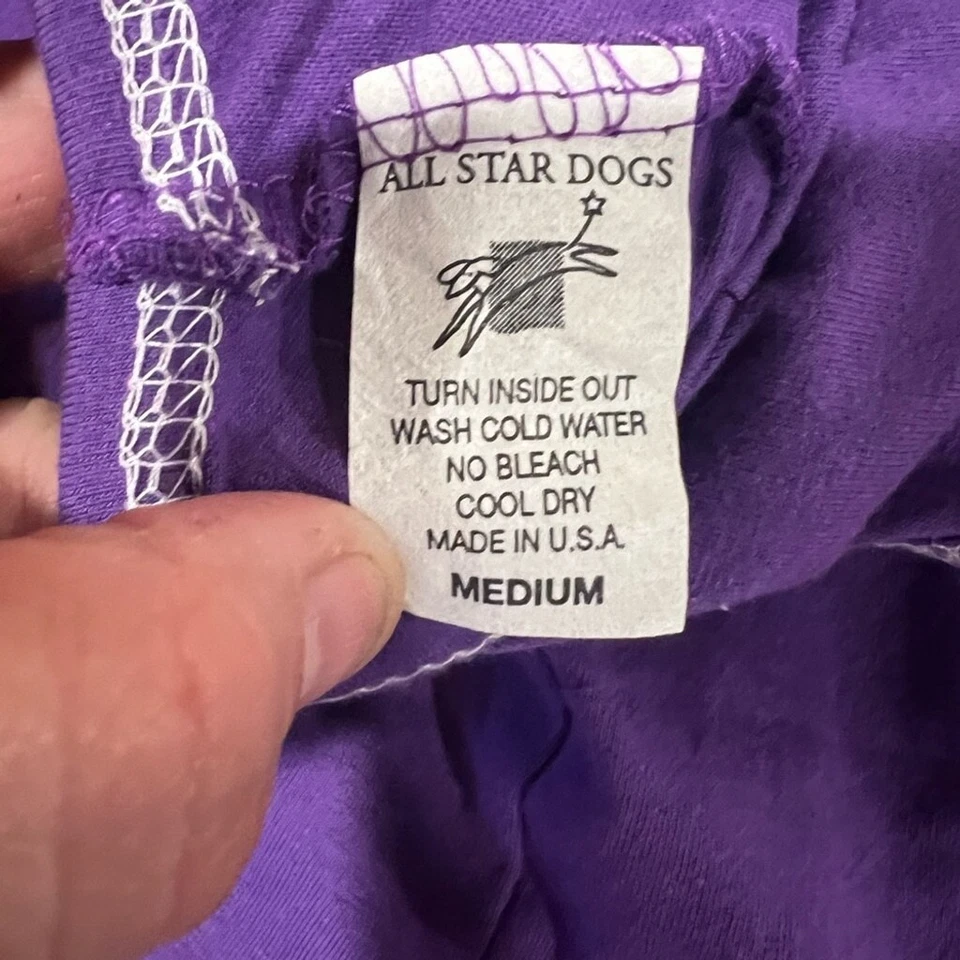 Рубашка для собаки K State Wildcats фиолетовая и белая отличное состояние товара. Без признаков износа - Изображение 3 из 4