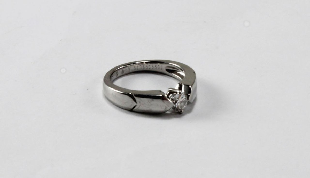 CHAUMET 950 PLATINUM DIAMOND SOLITARE ENGAGEMENT WEDDING