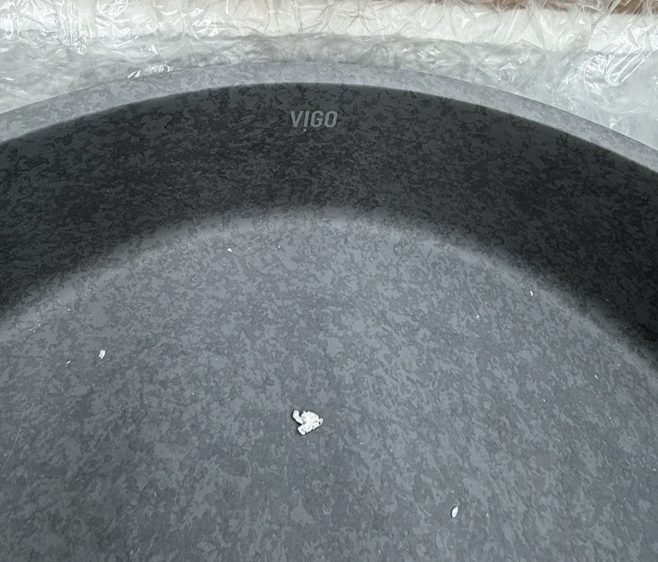 Vigo VG04061 Palermo Gothic 15" L x 15" W x 5" H Circular - Gris Foto 2 de 3