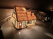Dept 56 Dickens’ Village Cottage of Bob Cratchit and Tiny Tim #65005 from 1986