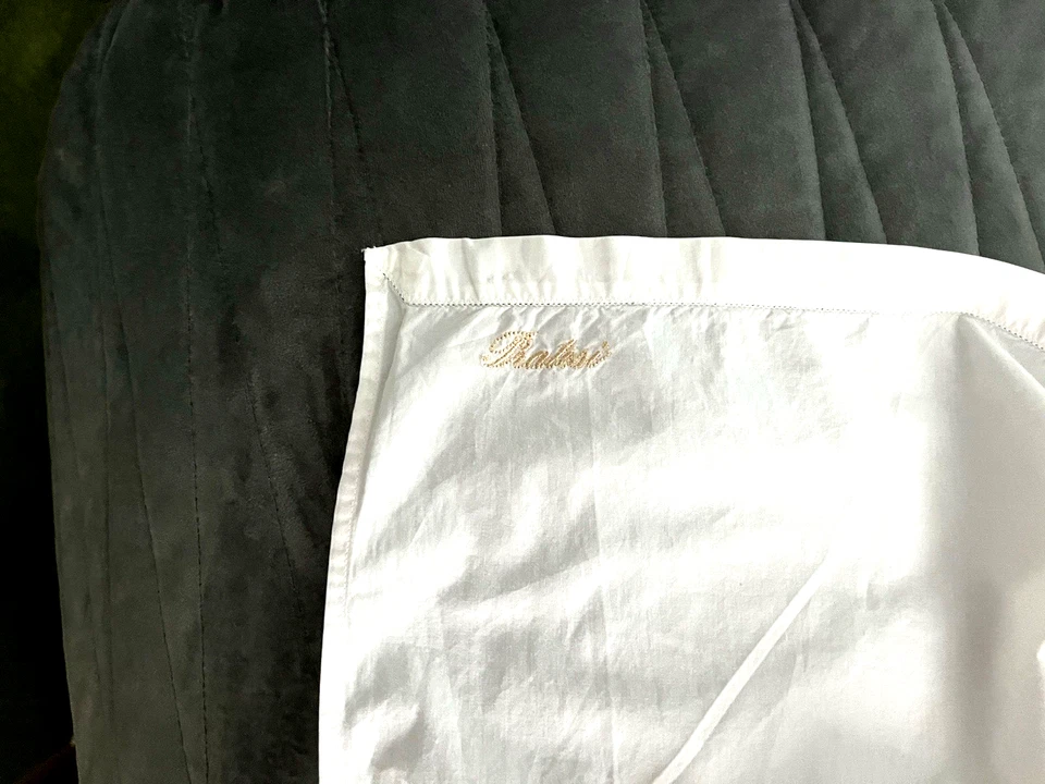 PRATESI full-queen white flat sheet w/ embroidered chain.  100% Egyptian cotton - Image 4 of 4