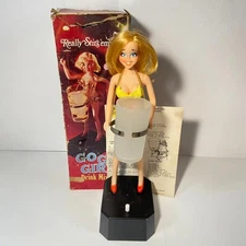 15" 1960s Poynter Products Go Go Girl Drink Mixer Shaker - NOT WORKING