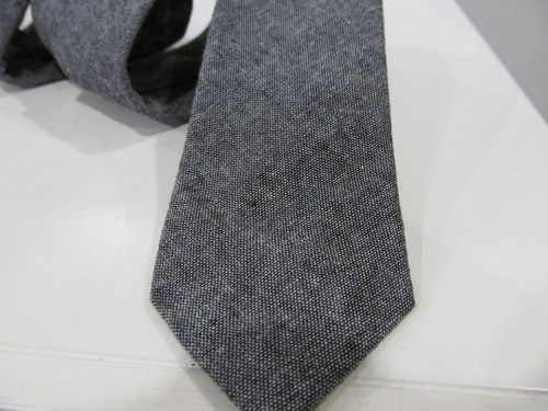 Vtg ORIGINAL PENGUIN by MUNSINGWEAR Mens Thin 2" Gray Cotton NECKTIE 58.5" - Picture 2 of 5