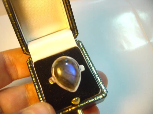 Vintage Solid thick Silver Ring - Stunning Large Natural Labradorite - Size R