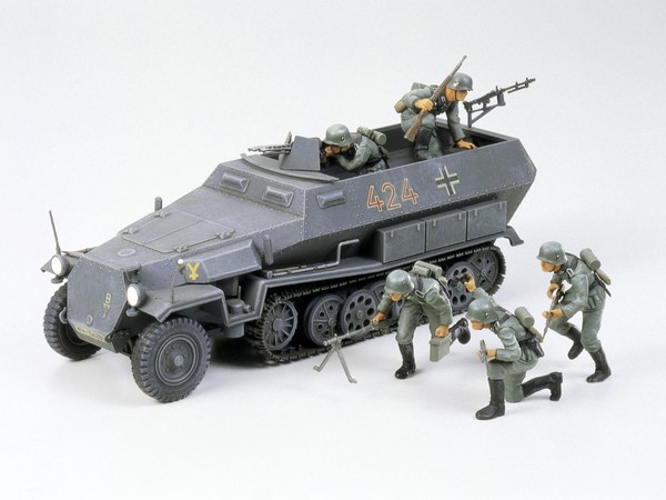 35020 Tamiya 1:35, Wwii Sdkfz. 251/1 Hanomag Halbkette M.Figuren, Modellbau-image
